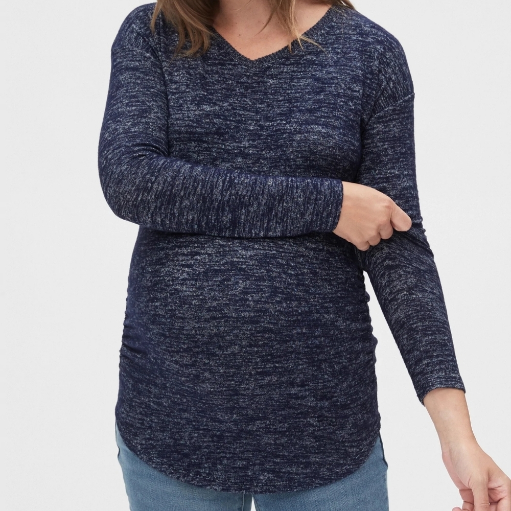Gap maternity long-sleeve v-neck t-shirt